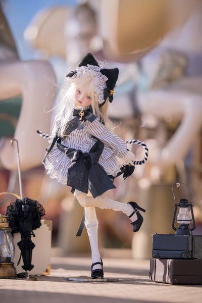 Xiny Doll - Ode to the Cat