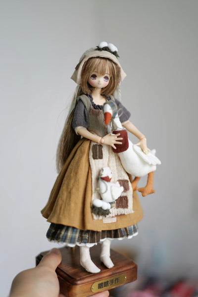 Xiaxia's Handmade - Manor Maid