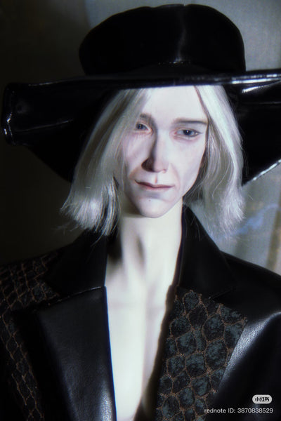 Lumens Studio - Giselle & Viper