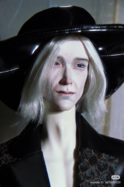 Lumens Studio - Giselle & Viper