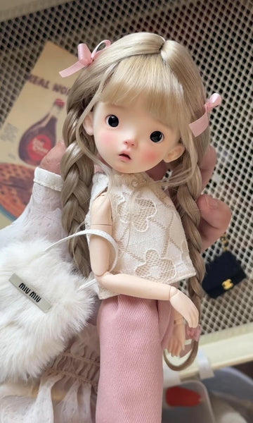 Mosquito Cat - Momo Wen & Nana Yi