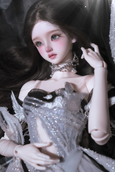 QQ Doll - Nina & Nyah