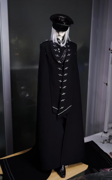 Witch's Envoy - Military Style ~ Peregrine