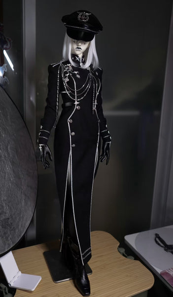 Witch's Envoy - Military Style ~ Peregrine