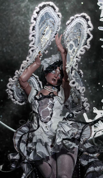 Black Ship Doll - Oil Painting Body ~ Pearl & Flesh