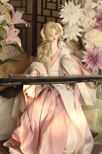 Wonderland Doll - Fluffy